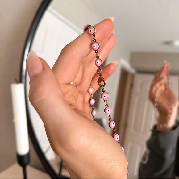 Raw & Rebellious Necklace - Picture 2 of 3